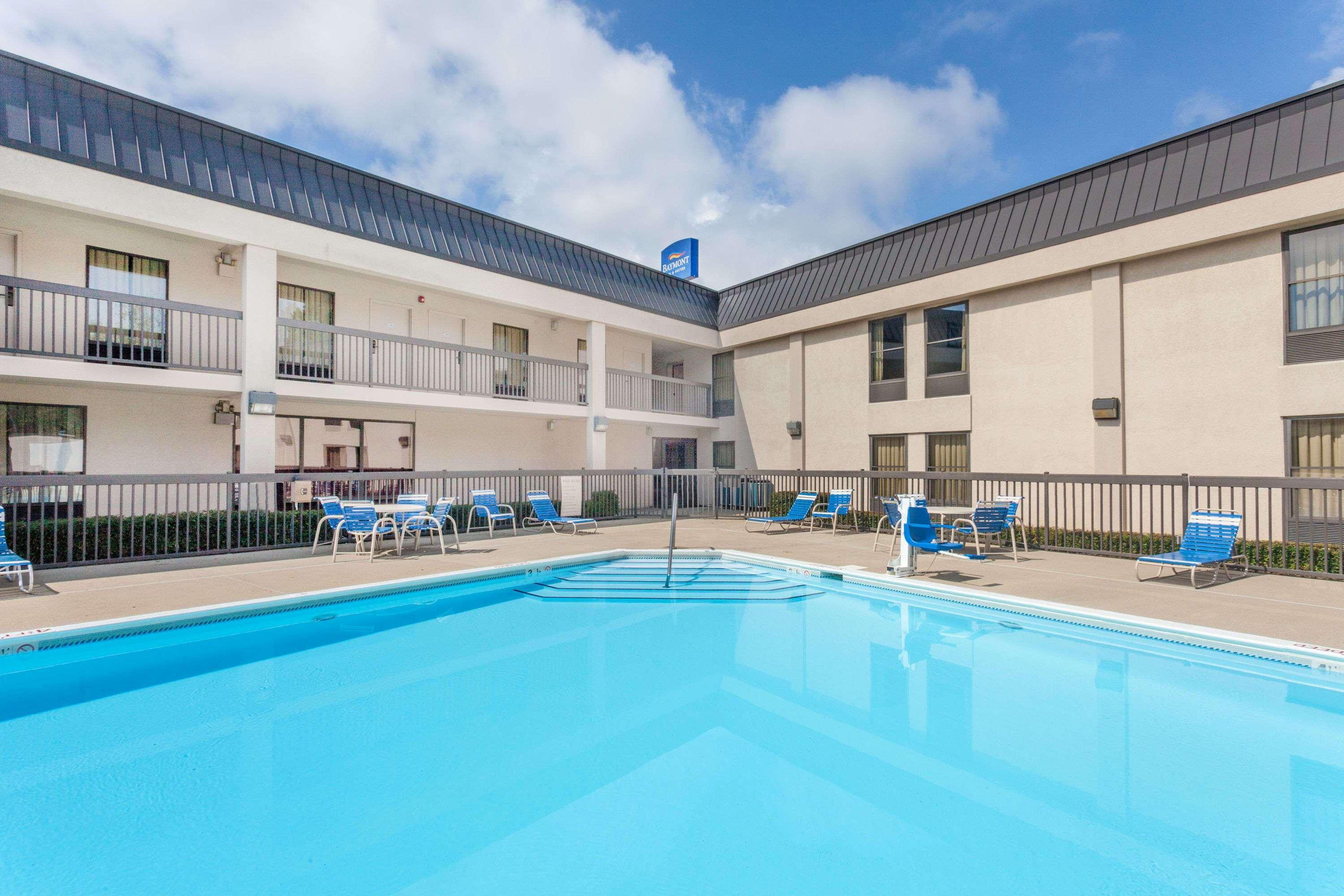 Baymont By Wyndham London Ky Motel Exterior photo