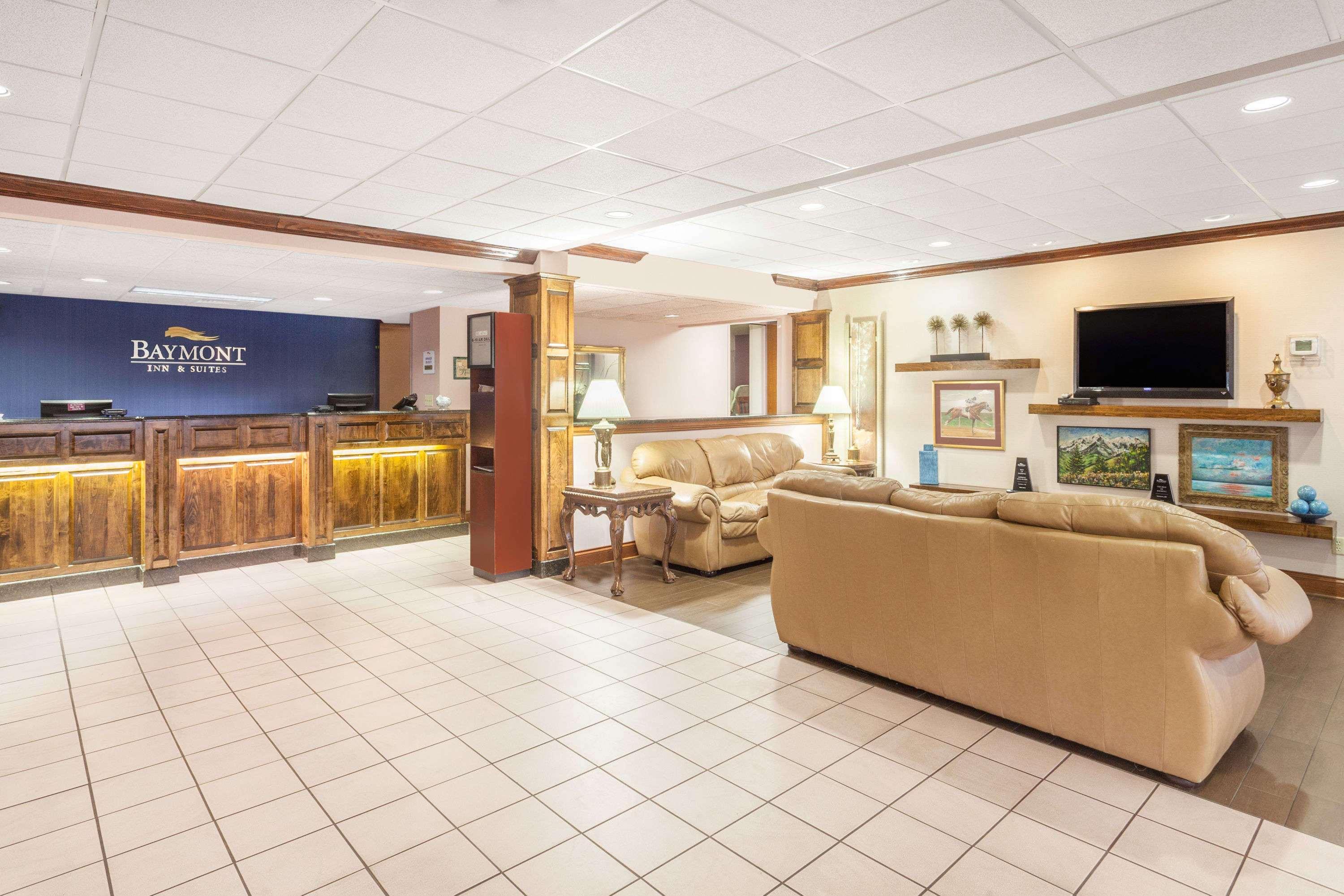 Baymont By Wyndham London Ky Motel Exterior photo